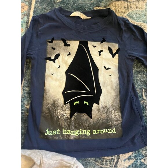 H&M boys size 2/4 4/6 years Halloween bat and skull shirt lot - Picture 2 of 5